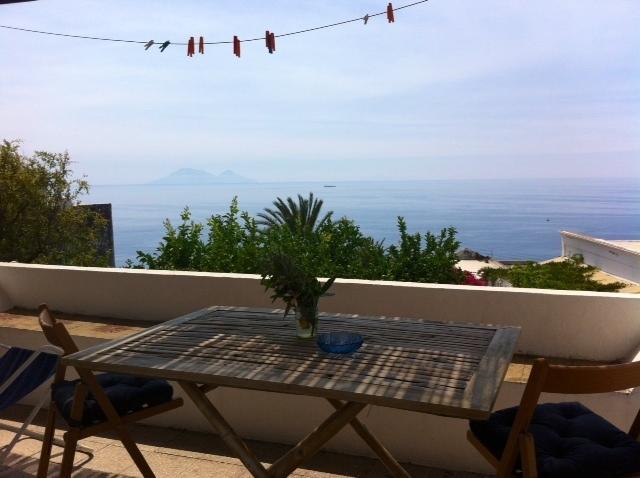 Casa Mare Blu Hotel Ginostra Room photo